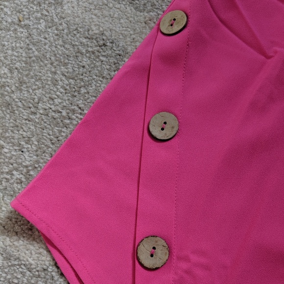 NWT (2) Forever 21 Cap Sleeve Tops - Black & Blush - Picture 4 of 7